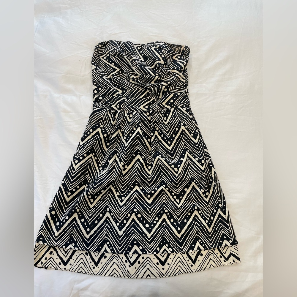 Sweetheart neckline summer dress. With pockets!